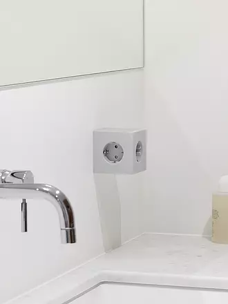 AVOLT | Mehrfachsteckdose Square 2 F Grey | hellgrau