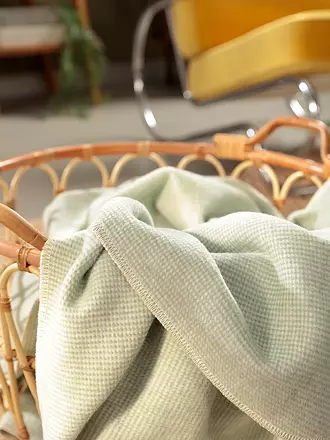BIEDERLACK | Wohndecke Plaid 150x200cm OVERLOCK-STICH Pearl Mint | hellgrün