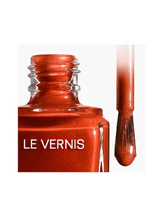 CHANEL | LANGANHALTEND | 