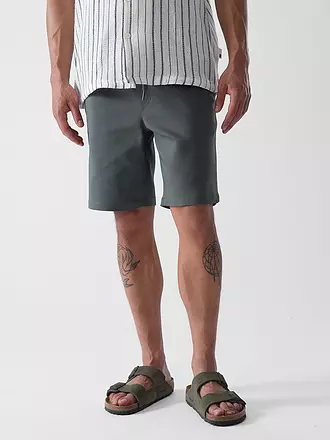 CHASIN | Shorts | grün