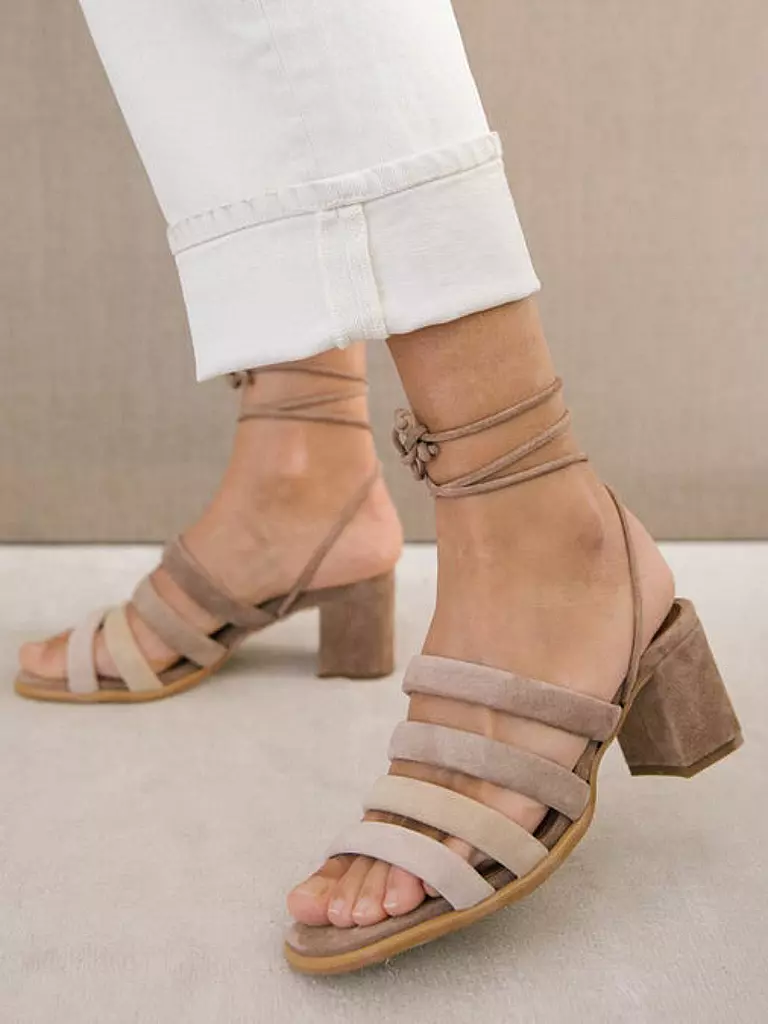 ALOHAS | Sandalen Letizia | beige