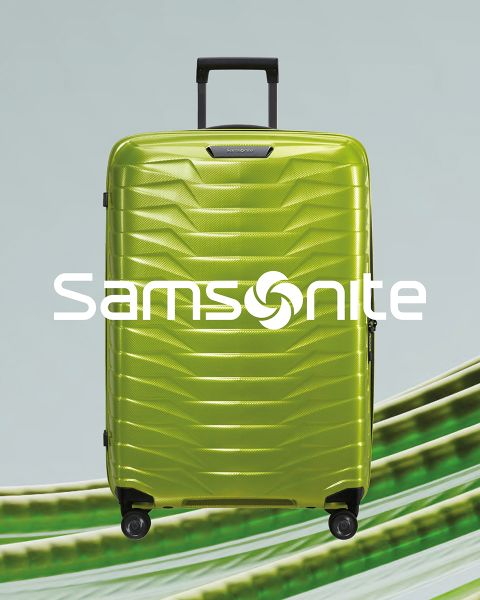 Hellgrüner Samsonite-Koffer mit strukturiertem Muster und vier Rollen. Der Griff ist ausziehbar. Das große „Samsonite“-Logo ist quer über den Koffer gebreitet. Der Hintergrund hat ein wellenförmiges grün-weißes Design.