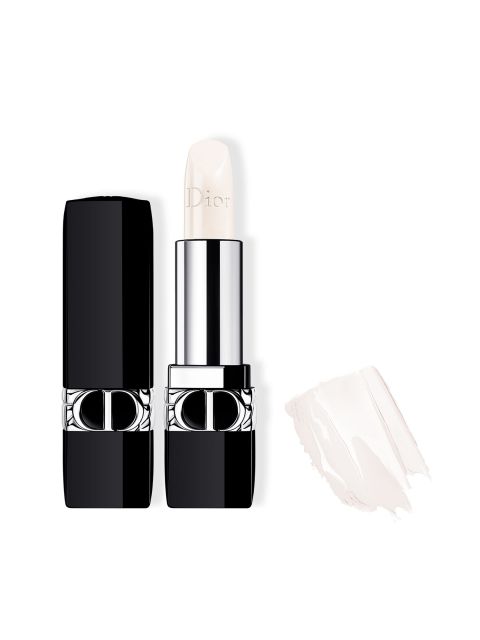 Ein schwarz-silberner Lippenstift, dessen Deckel abgenommen wurde, sodass ein weißer Lippenstift zum Vorschein kommt. Parallel zum Lippenstift befindet sich ein Farbmuster des weißen Lippenstifts auf weißem Hintergrund.