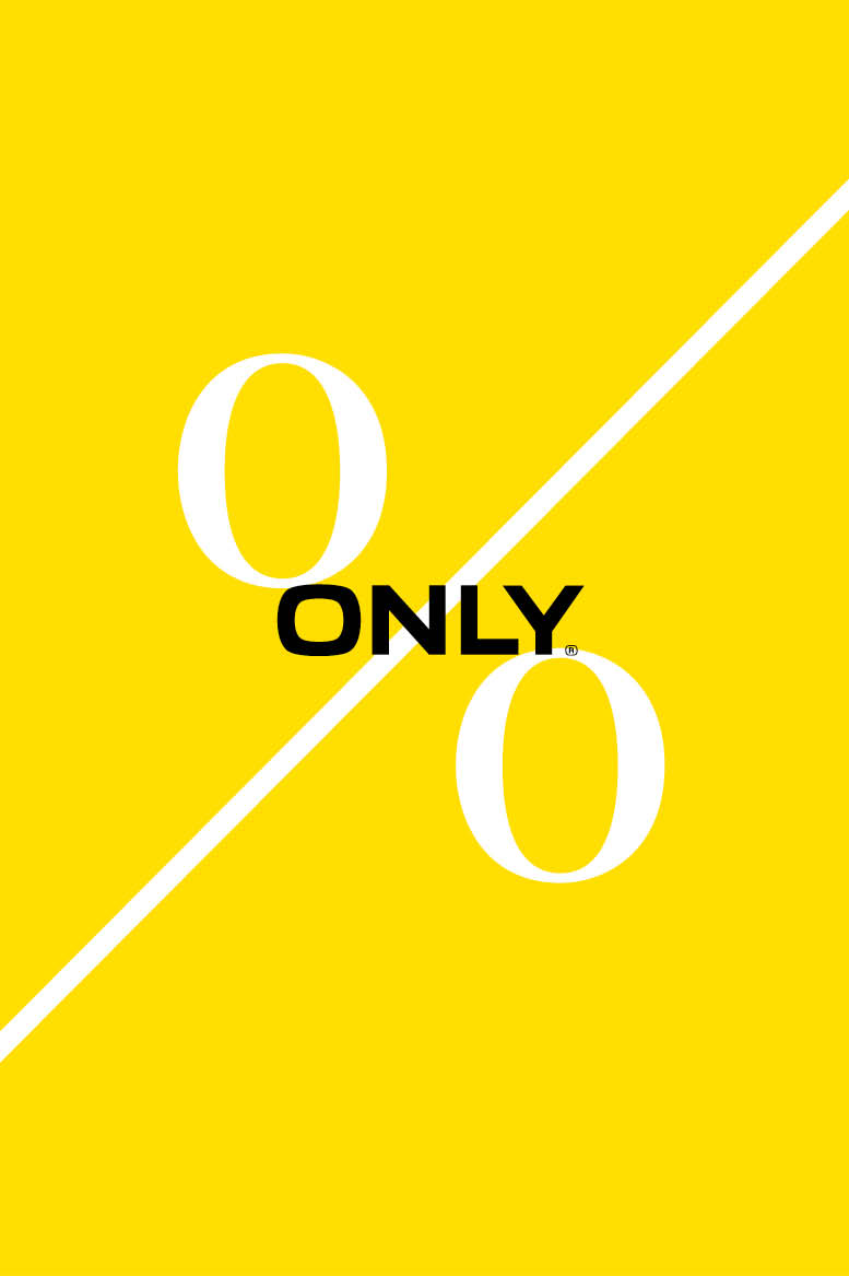 Ein gelber Hintergrund mit einer weißen diagonalen Linie teilt das Bild und erzeugt ein Prozentsymbol. Die Wörter „ONLY O“ sind in fettem schwarzen Text geschrieben, wobei „ONLY“ quer über die diagonale Linie positioniert ist.