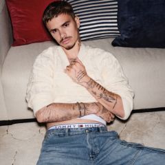 Tommy-Jeans_Herren_480x480_HW26