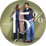Eine Frau in einem beigen Pelzmantel und ein Mann in einer schwarzen Jacke und blauen Jeans stehen zusammen vor einem grünen Hintergrund. Ein großer weißer Text quer über das Bild lautet "-15%".