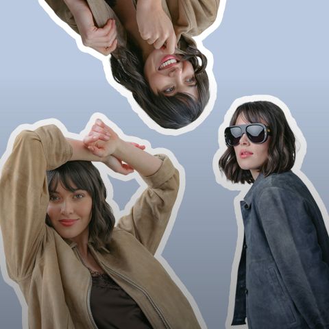 Frau in verschiedenen Posen und Outfits, darunter eine hellbraune Jacke und eine dunkle Jacke mit Sonnenbrille, vor einem hellblauen Hintergrund mit weißen Konturen.