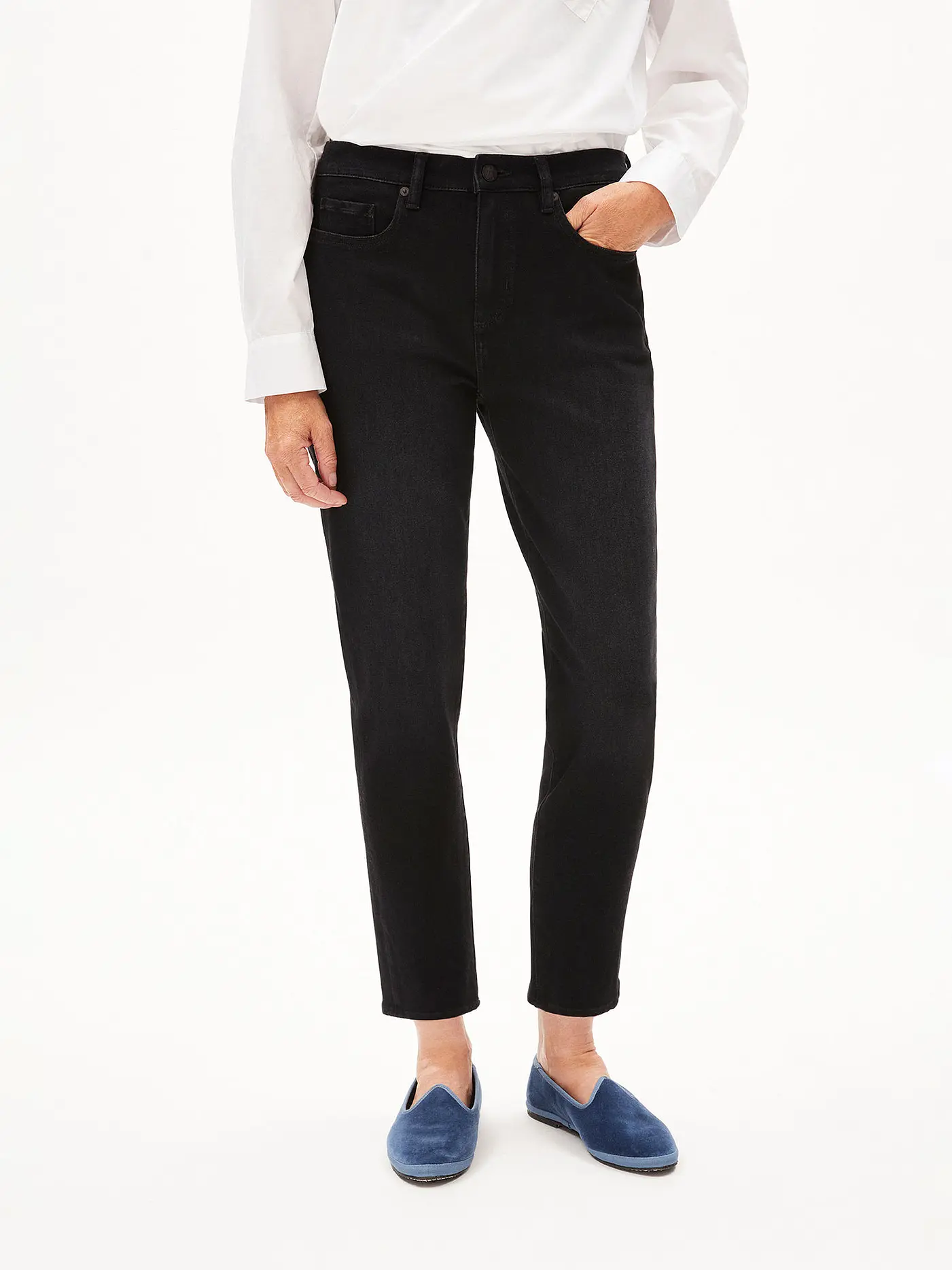 ARMEDANGELS | Jeans Boyfriend Fit 7/8 CAYAA TARPA | schwarz