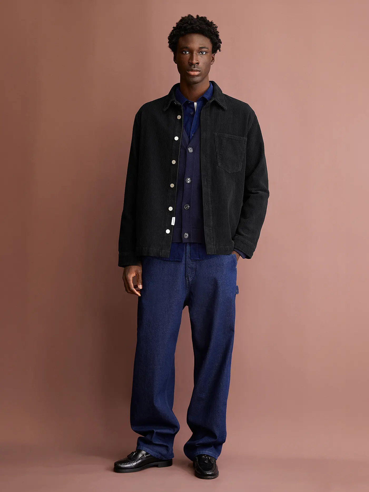 ARMEDANGELS | Overshirt YUNAAI CORDUROY | schwarz