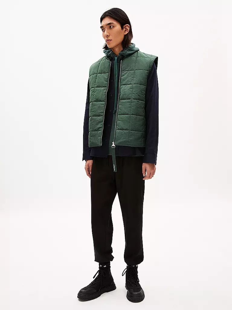 ARMEDANGELS | Steppgilet AABISKO | dunkelgrün