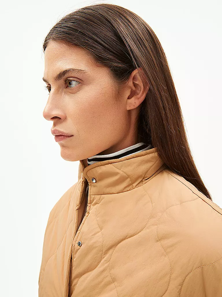 ARMEDANGELS | Steppjacke DENAALIA | camel