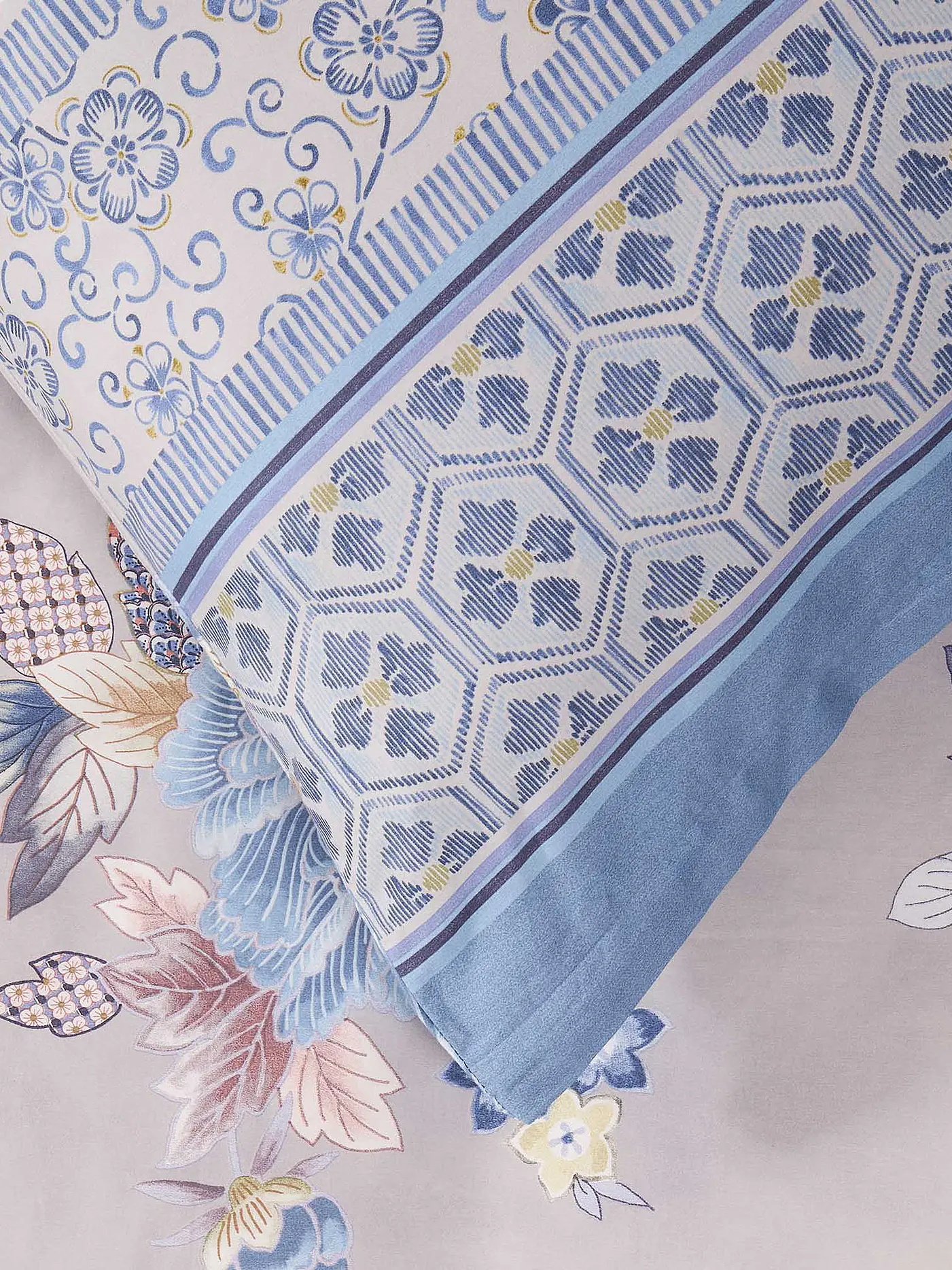 BASSETTI | Satin Bettwäsche HANAMI 70x90cm/140x200cm Blau | hellblau