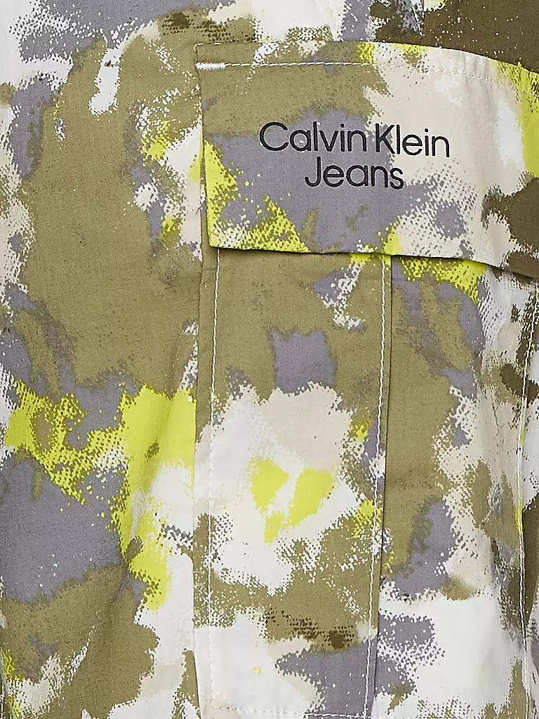 CALVIN KLEIN JEANS | Cargoshorts | grün