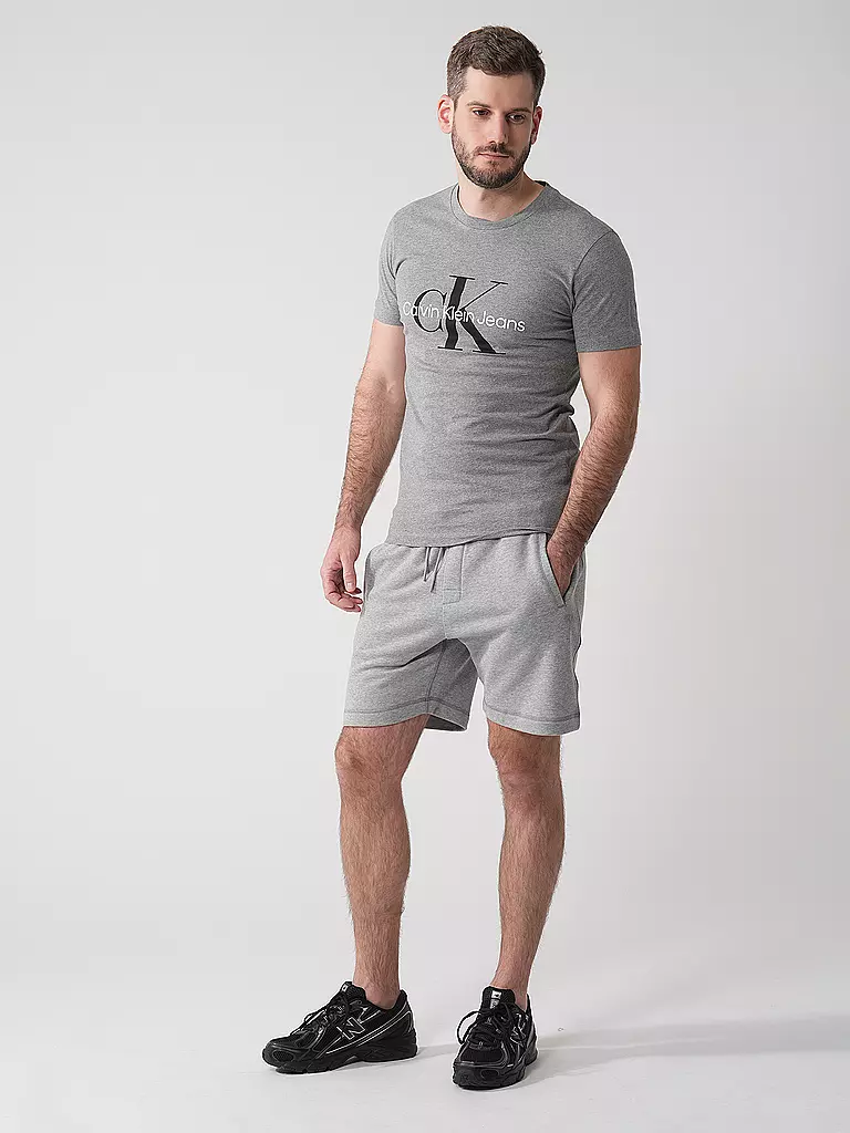 CALVIN KLEIN JEANS | T-Shirt  | grau