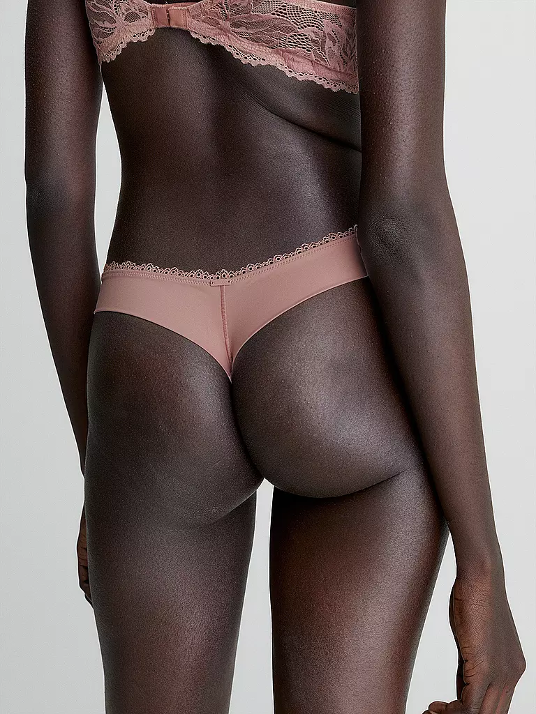 CALVIN KLEIN | String Seductive Comfort | rosa