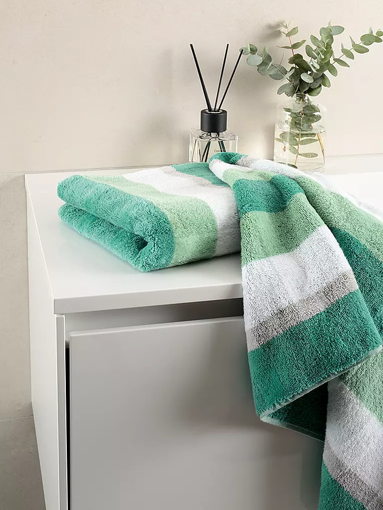 CAWÖ | Handtuch NOBLESSE 50x100cm Smaragd | hellbraun