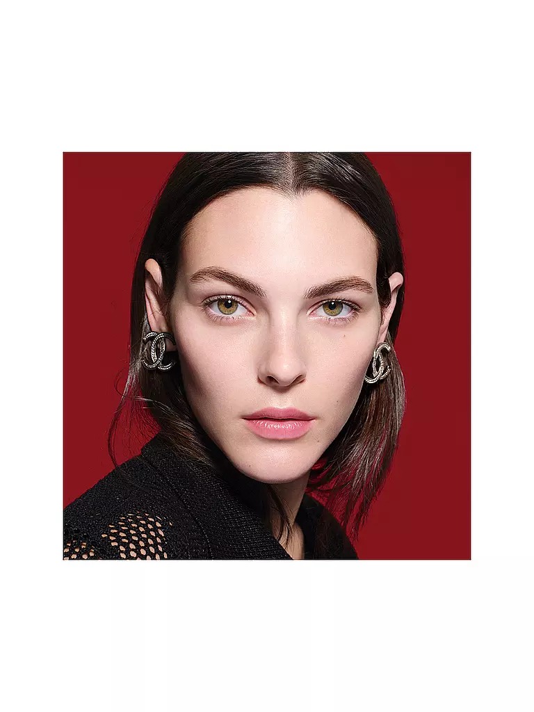 CHANEL | CREME MIT ROTER KAMELIE - POLSTERT AUF – GLÄTTET – SCHÜTZT 50ML | keine Farbe