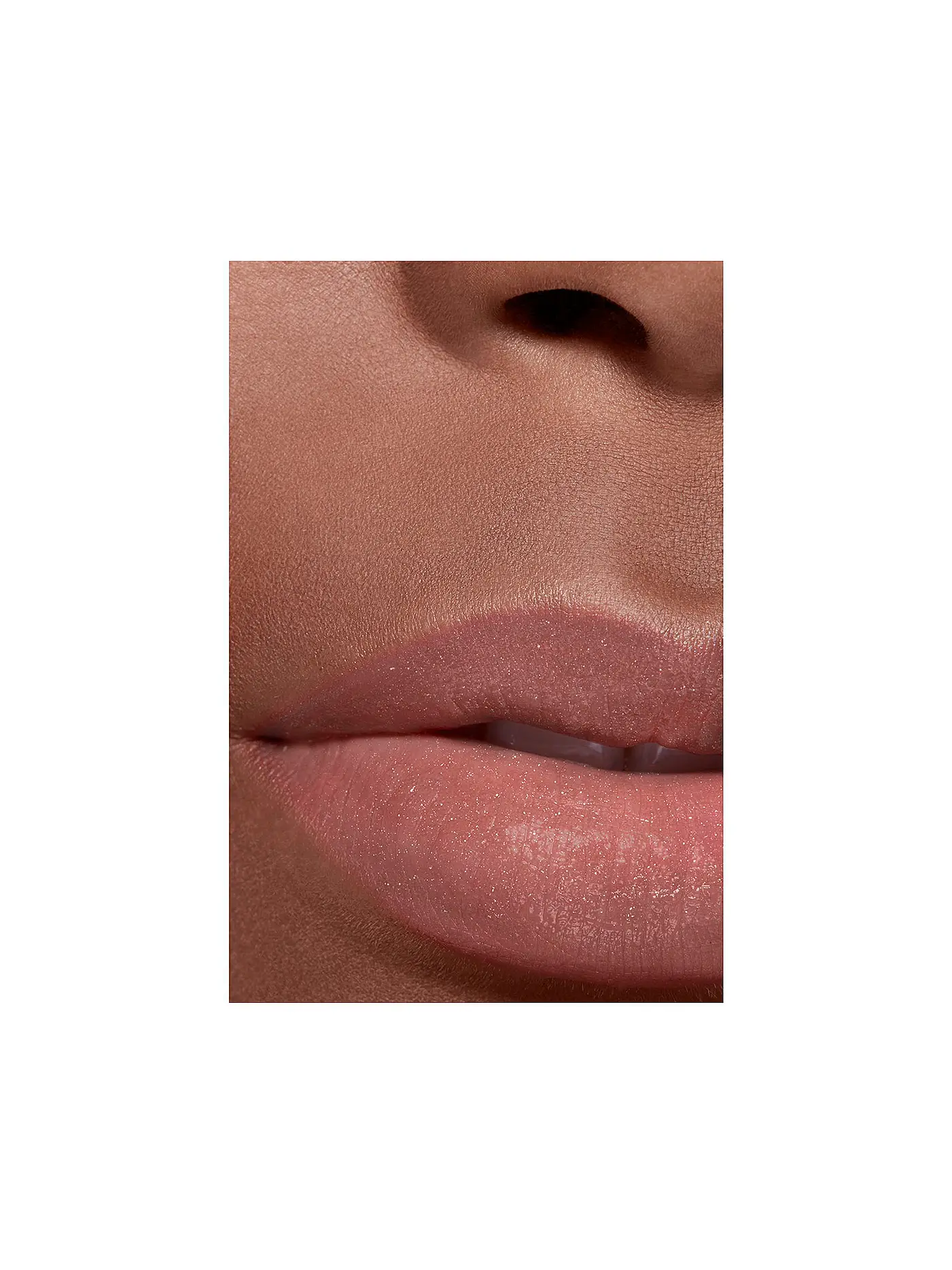 CHANEL | DER GETÖNTE UND FEUCHTIGKEITSSPENDENDE BALSAM, DESSEN FARBINTENSITÄT SICH GANZ INDIVIDUELL ANPASSEN LÄSST, SORGT TAG FÜR TAG FÜR WUNDERSCHÖNE LIPPEN 3G | kupfer