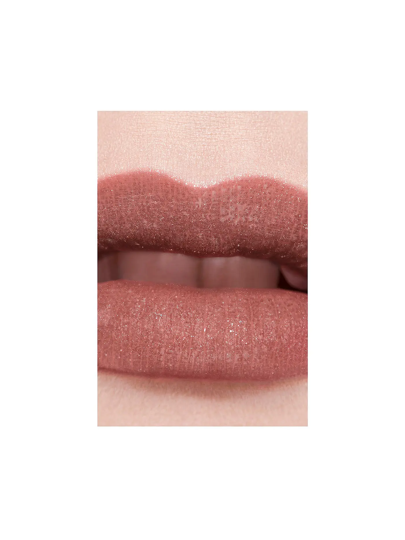 CHANEL | DER GETÖNTE UND FEUCHTIGKEITSSPENDENDE BALSAM, DESSEN FARBINTENSITÄT SICH GANZ INDIVIDUELL ANPASSEN LÄSST, SORGT TAG FÜR TAG FÜR WUNDERSCHÖNE LIPPEN 3G | kupfer
