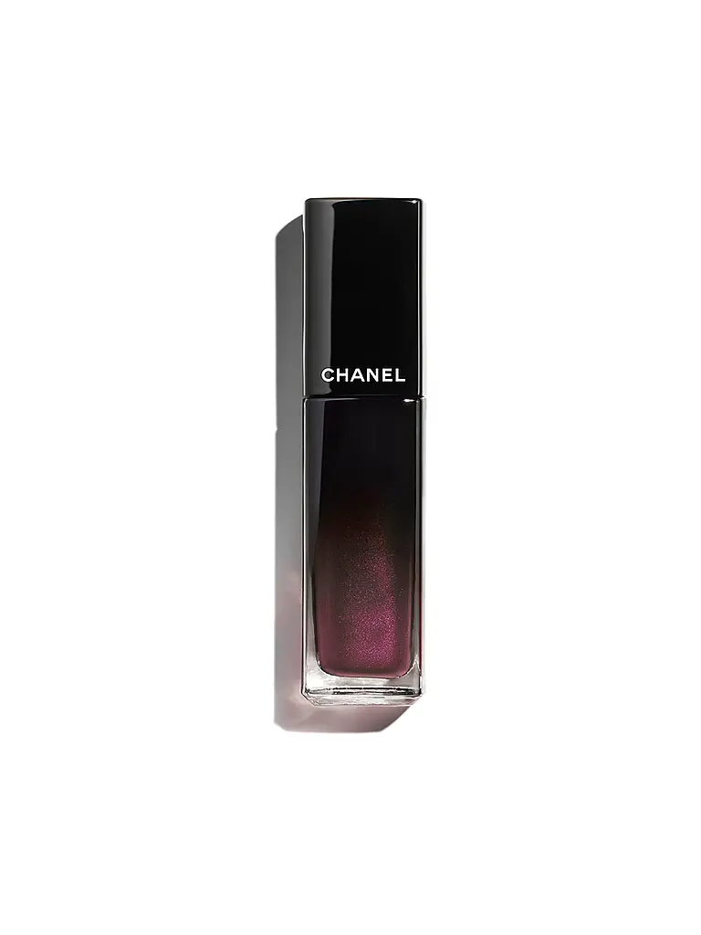 CHANEL | DER GLÄNZENDE FLUID-LIPPENSTIFT MIT LANGEM HALT | Koralle
