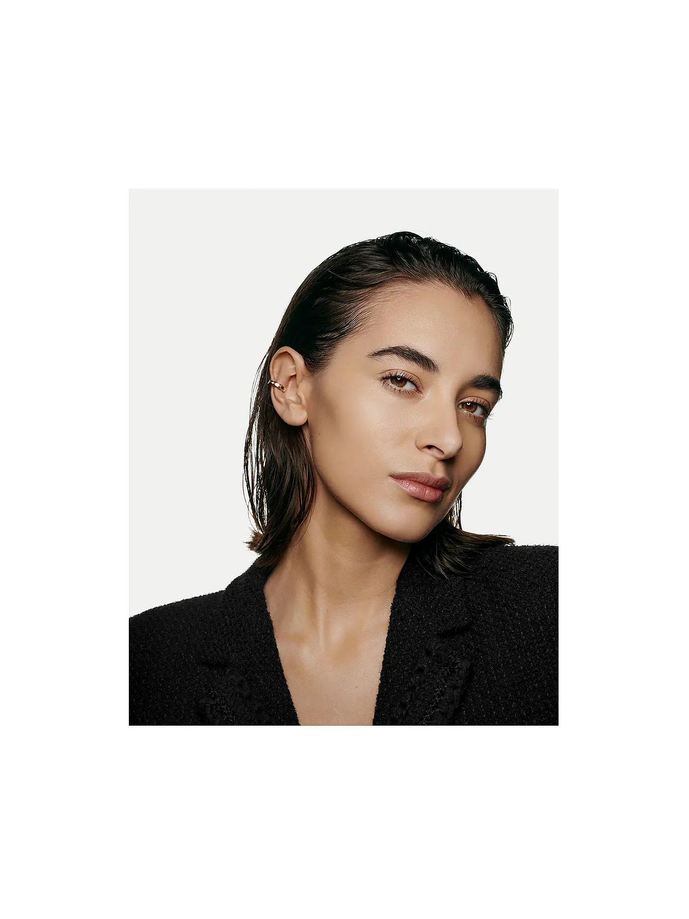 CHANEL | FEUCHTIGKEITSSPENDENDE FOUNDATION MIT LANGEM HALT FÜR EINEN NATÜRLICH FRISCHEN TEINT 30ML | creme