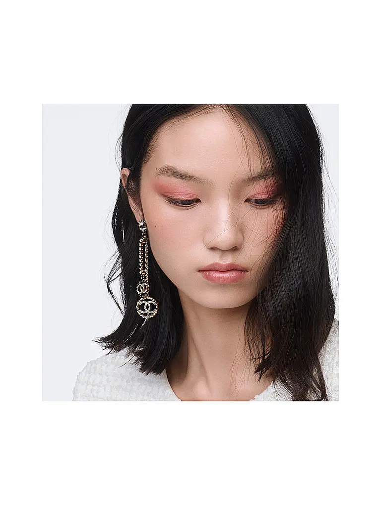 CHANEL | LIDSCHATTEN MIT VIELFÄLTIGEN EFFEKTEN 2G | lila