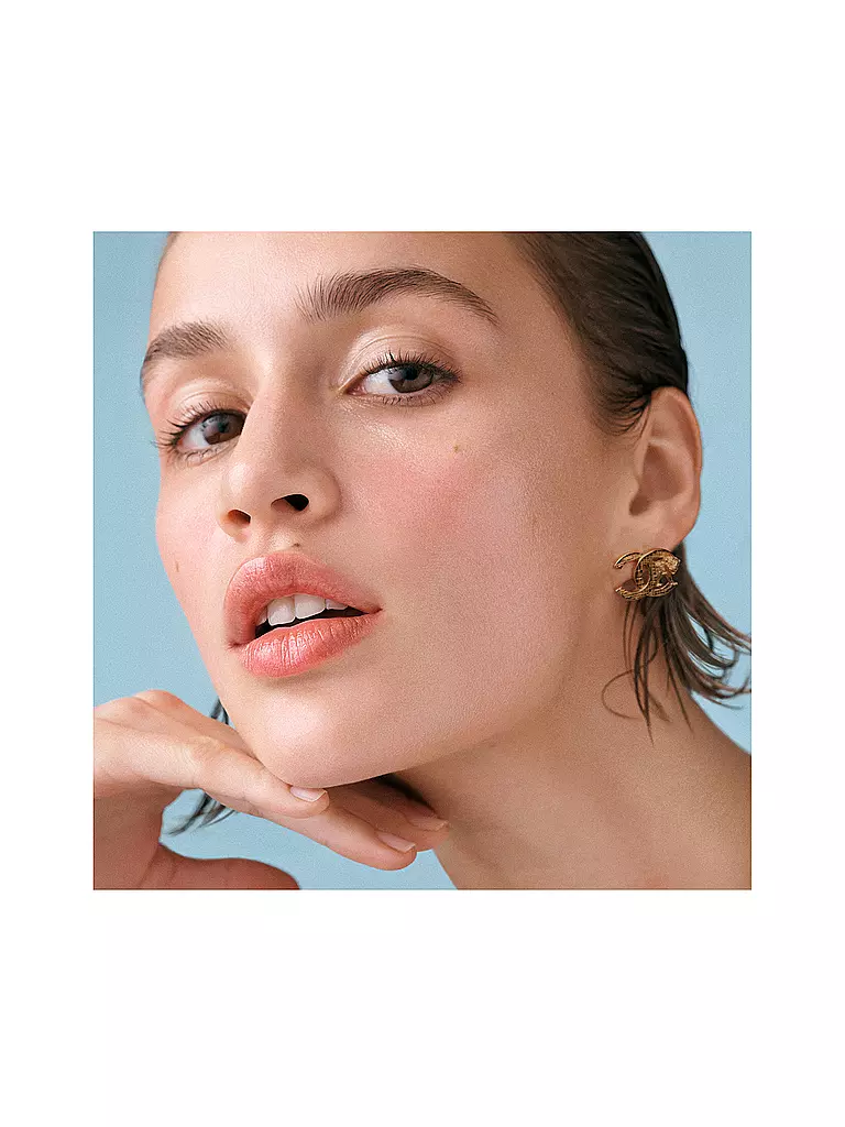 CHANEL | MICRO SÉRUM FEUCHTIGKEITSSPENDEND AUSGLEICHEND AUFPOLSTERND PUMPFLAKON 30ML | keine Farbe