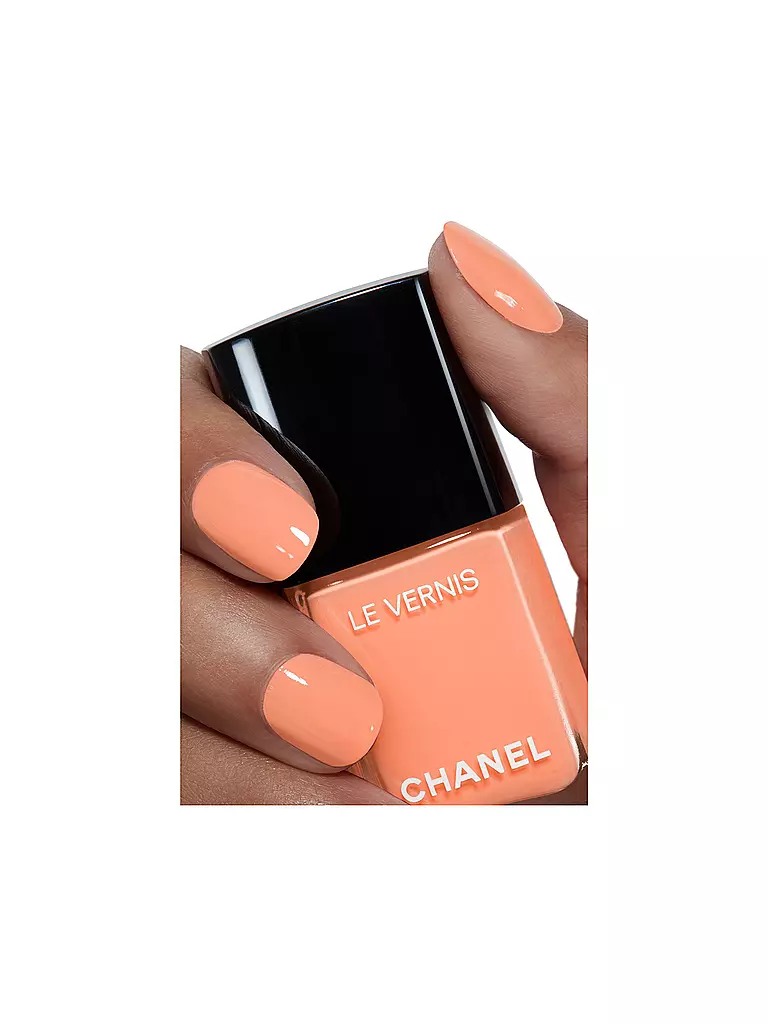 CHANEL | NAGELLACK – FARBE UND GLANZ MIT LANGEM HALT | gold