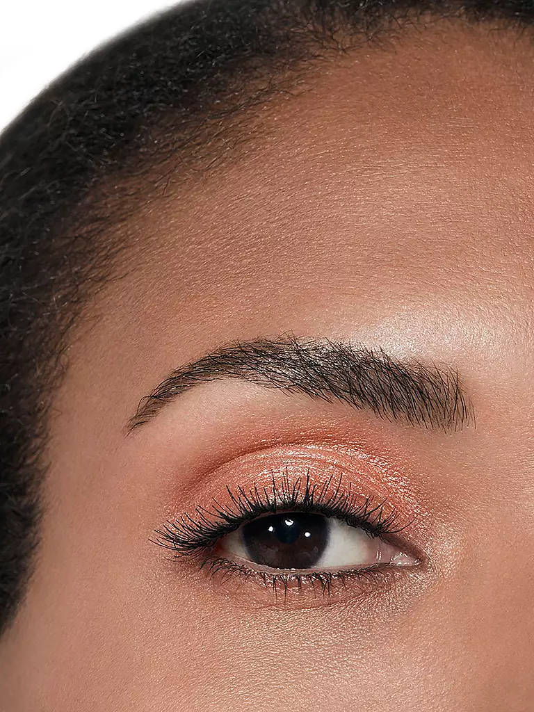 CHANEL | VIELSEITIGER UND LANGANHALTENDER LIDSCHATTEN | hellgrün