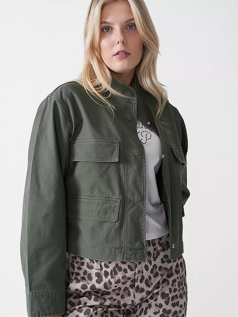 CLOSED | Fieldjacket | olive