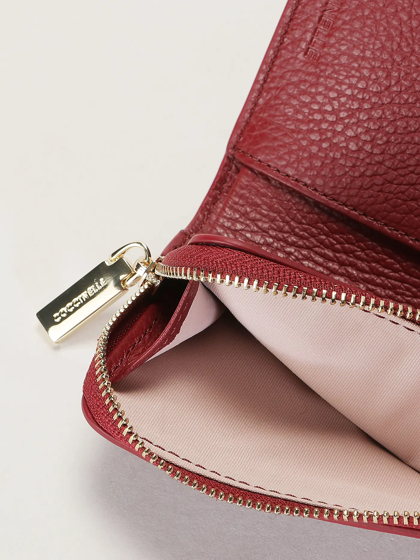 COCCINELLE | Geldbörse METALLIC SOFT | dunkelrot