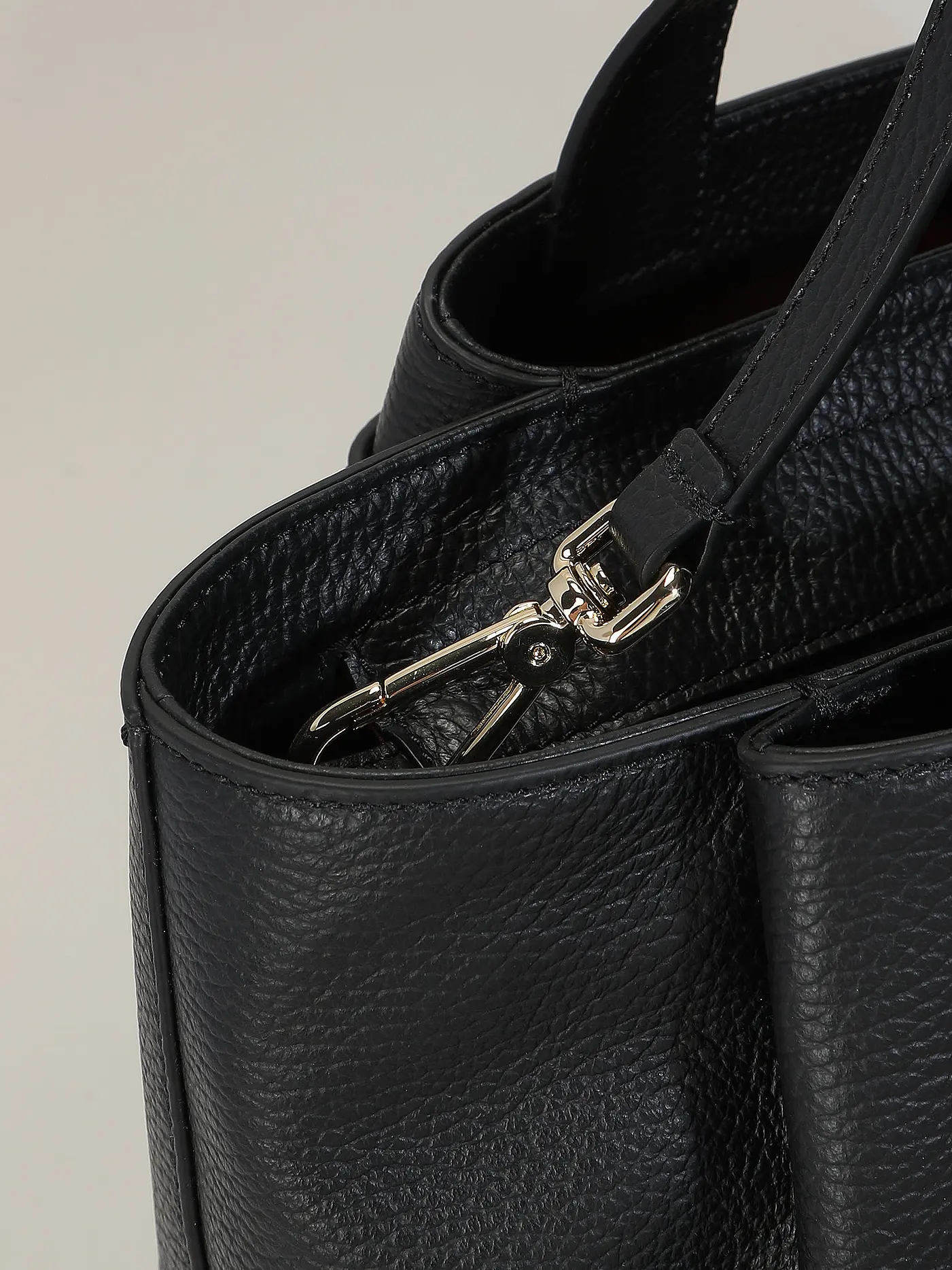 COCCINELLE | Ledertasche - Henkeltasche COCCINELLEMALORY | schwarz