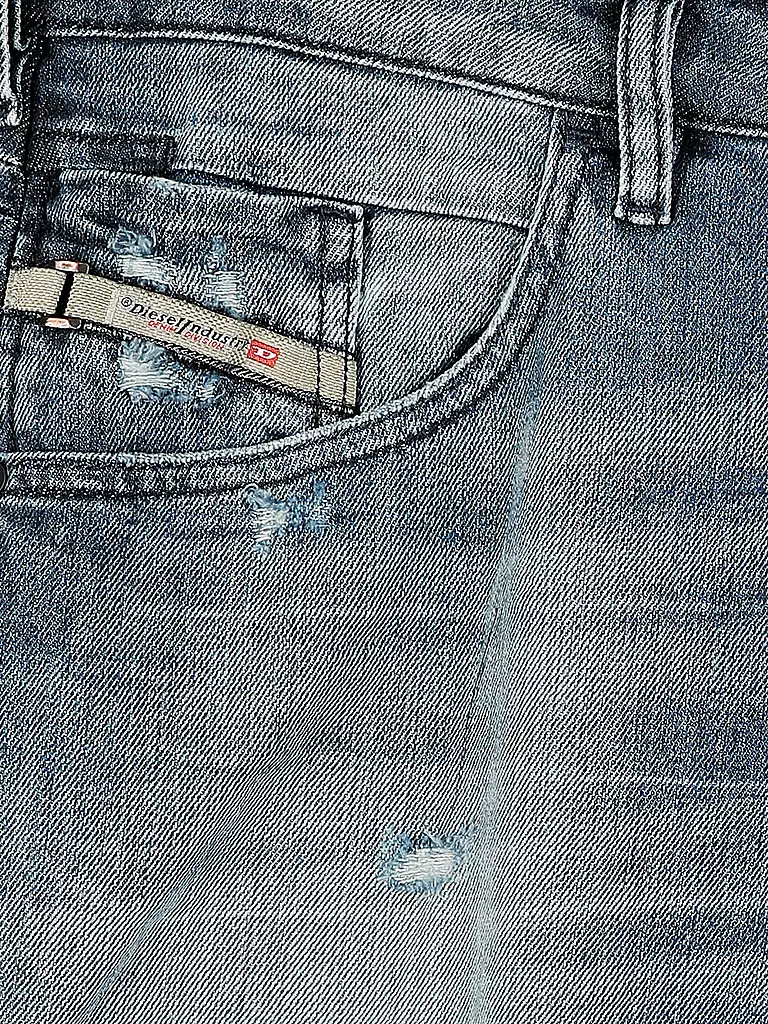 DIESEL | Jeans Tapered-Fit "D-Bazer" | blau