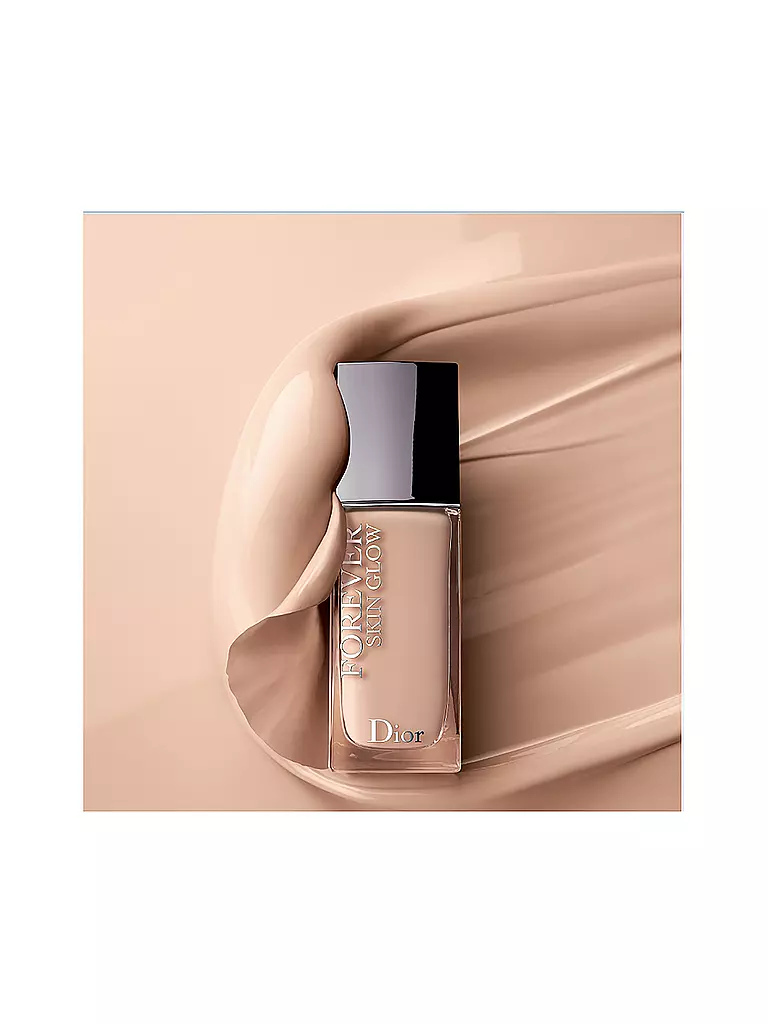 DIOR | Make Up - Dior Forever Skin Glow (4 Warm Olive) | beige