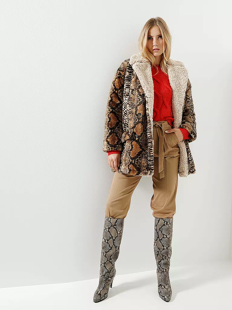 ESSENTIEL ANTWERP | Jacke in Felloptik Oversized-Fit "Truelove" | 