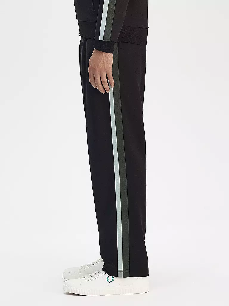 FRED PERRY | Jogginghose | schwarz