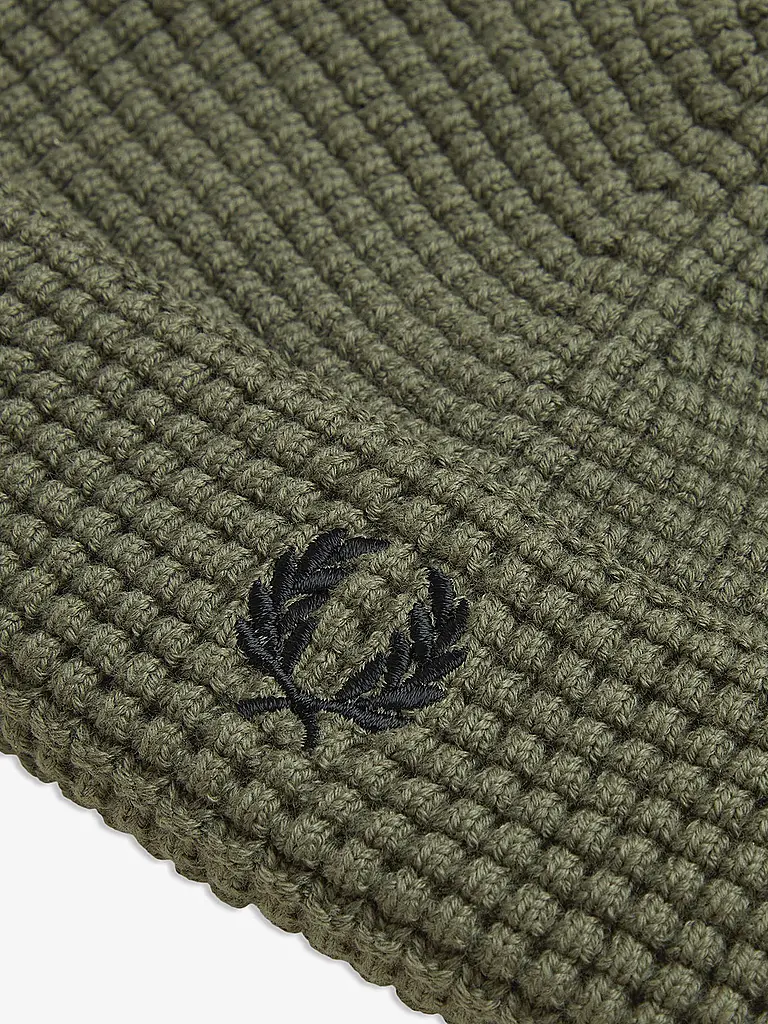 FRED PERRY | Mütze - Haube WAFFLE BEANIE  | olive