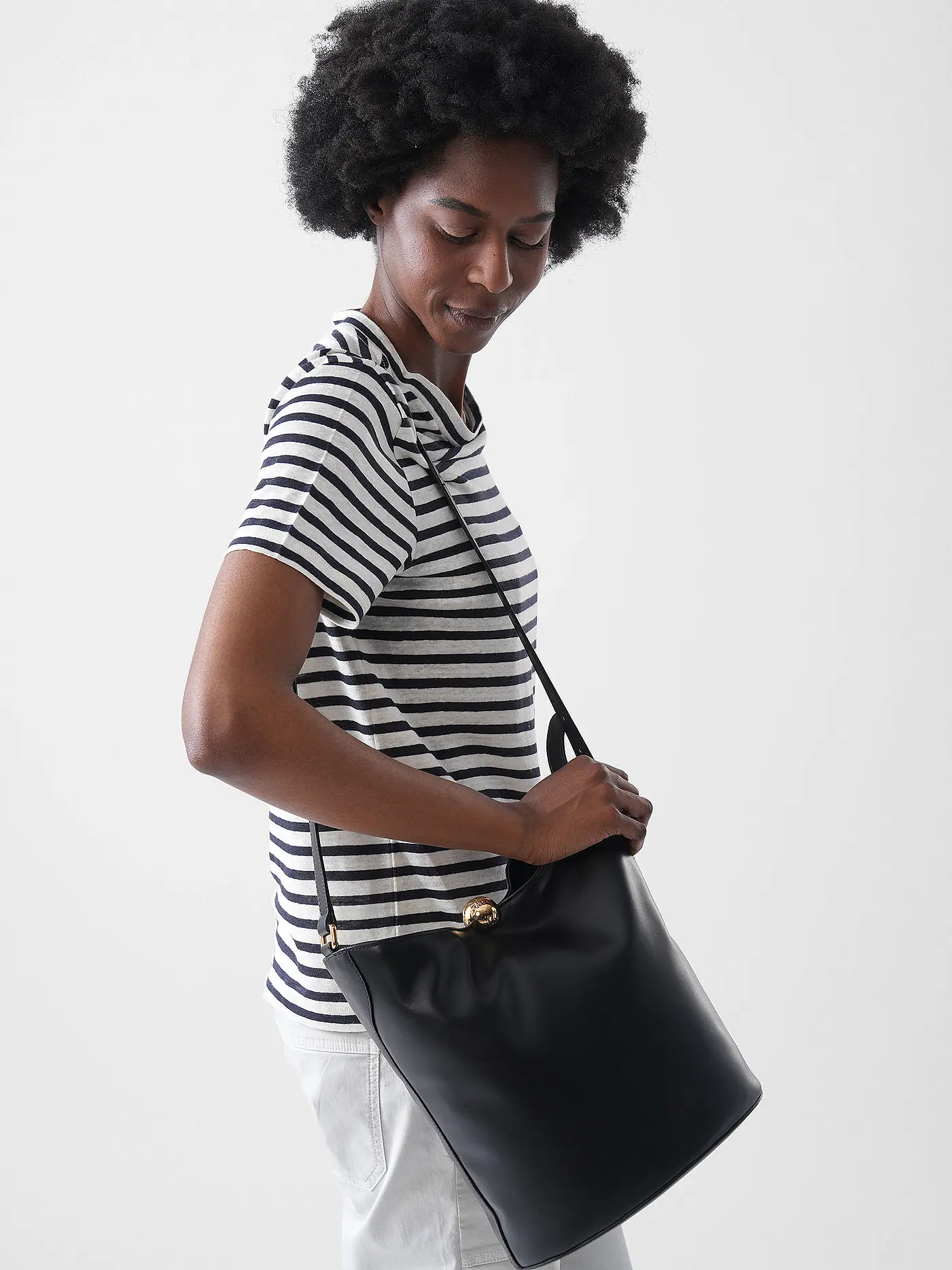 FURLA | Ledertasche - Bucket Bag SFERA  | schwarz