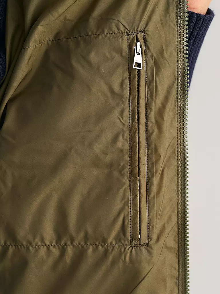 GANT | Daunensteppgilet | dunkelgrün
