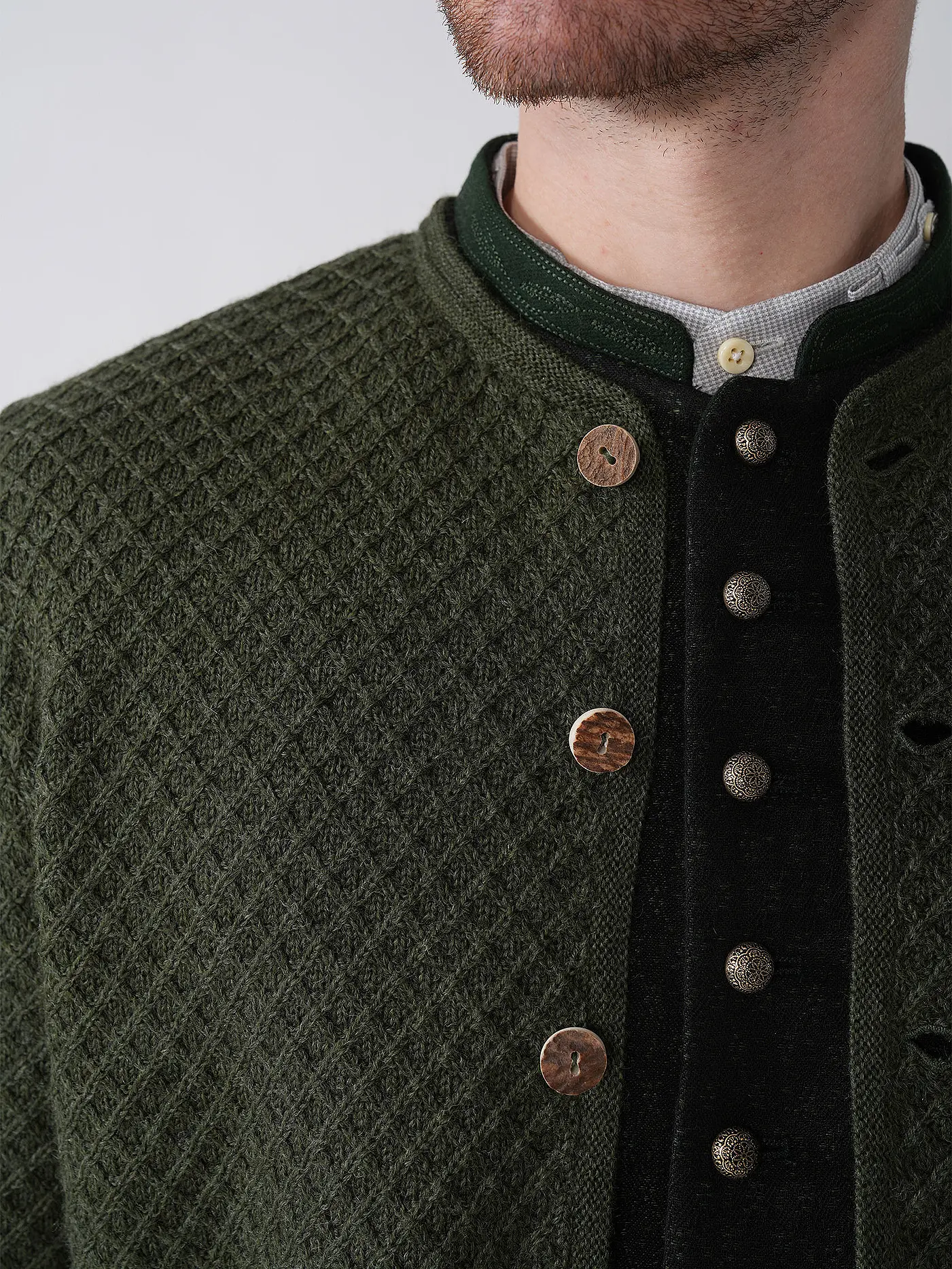 GOTTSEIDANK | Trachtenstrickjacke XAVER | dunkelgrün