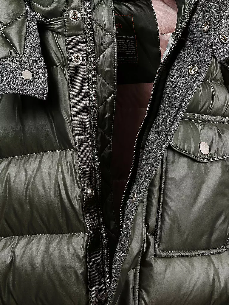 HANDSTICH | Daunenjacke "James" | olive