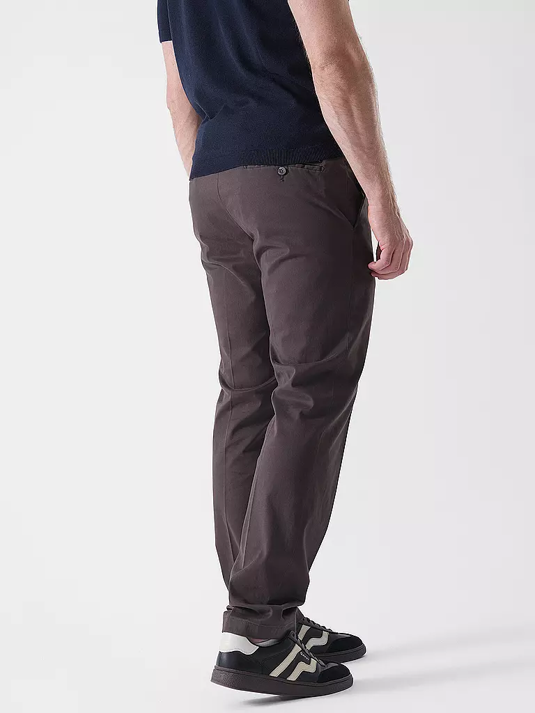 HILTL | Chino TILO | braun