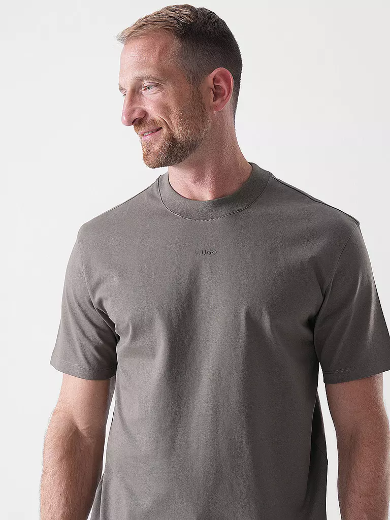HUGO | T-Shirt  | grau