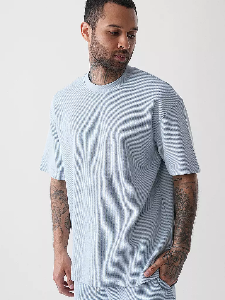 HUGO | T-Shirt NUWAFFLE | hellblau
