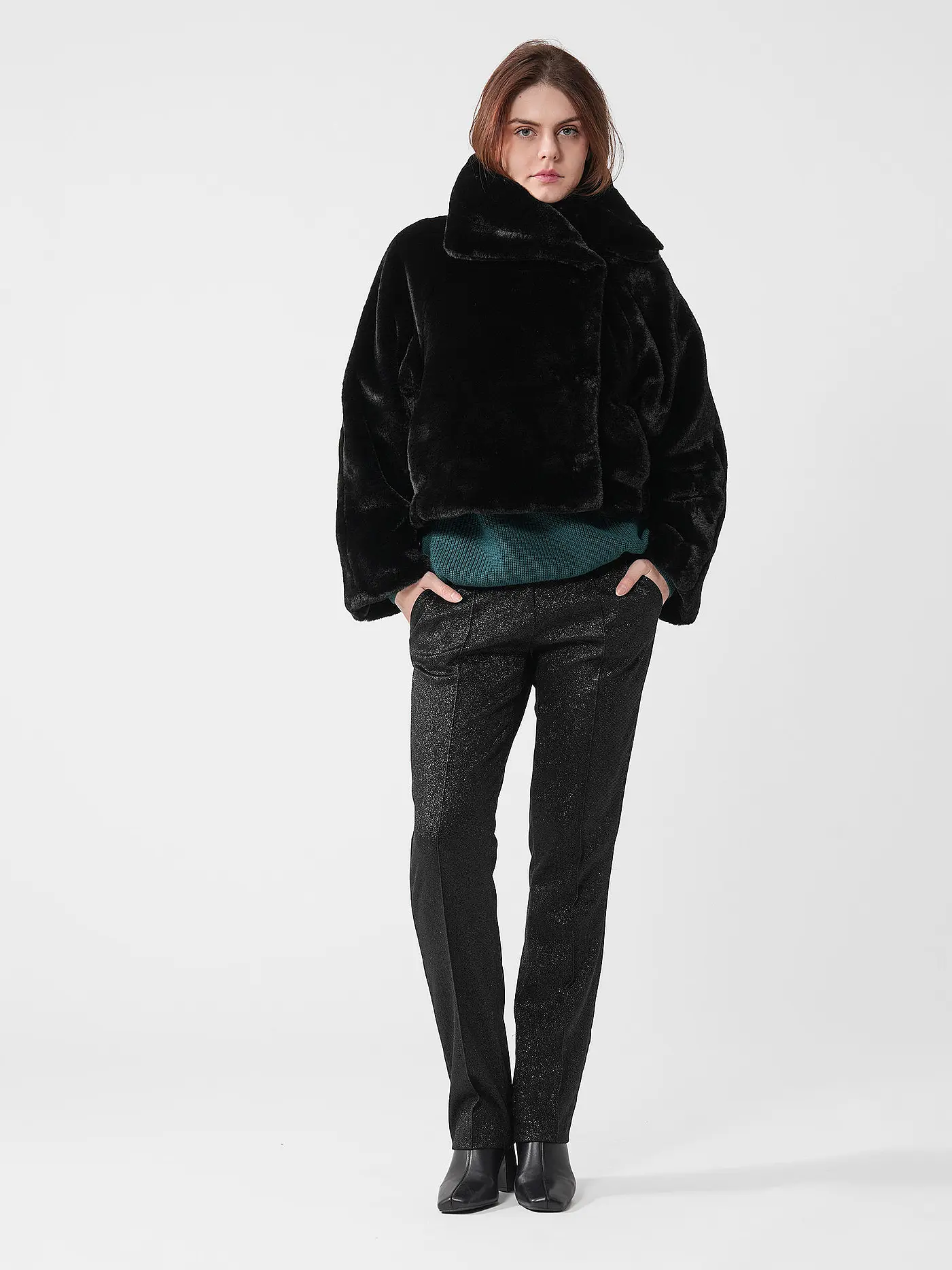 IN WEAR | Jacke in Felloptik YONEKOIW | schwarz