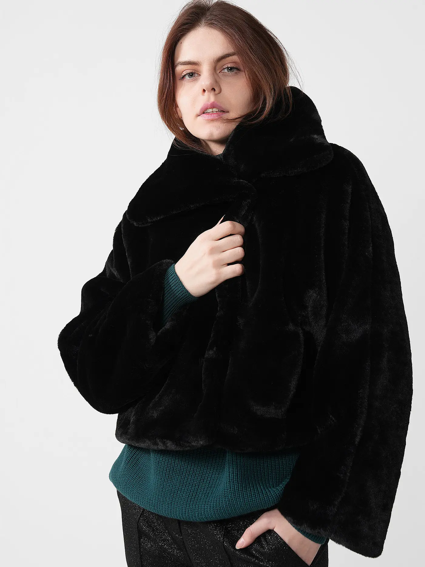 IN WEAR | Jacke in Felloptik YONEKOIW | schwarz