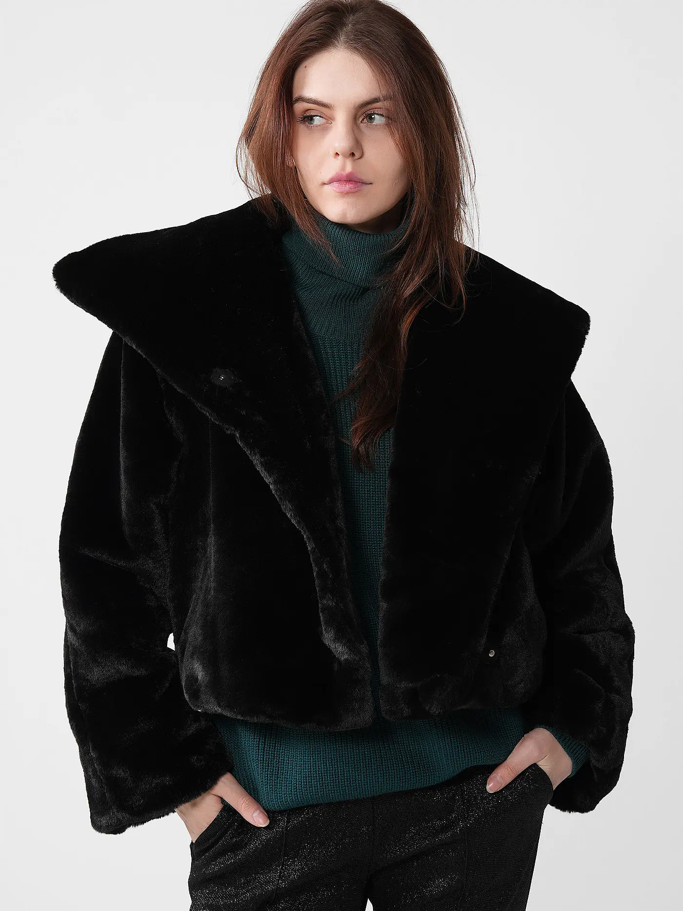 IN WEAR | Jacke in Felloptik YONEKOIW | schwarz