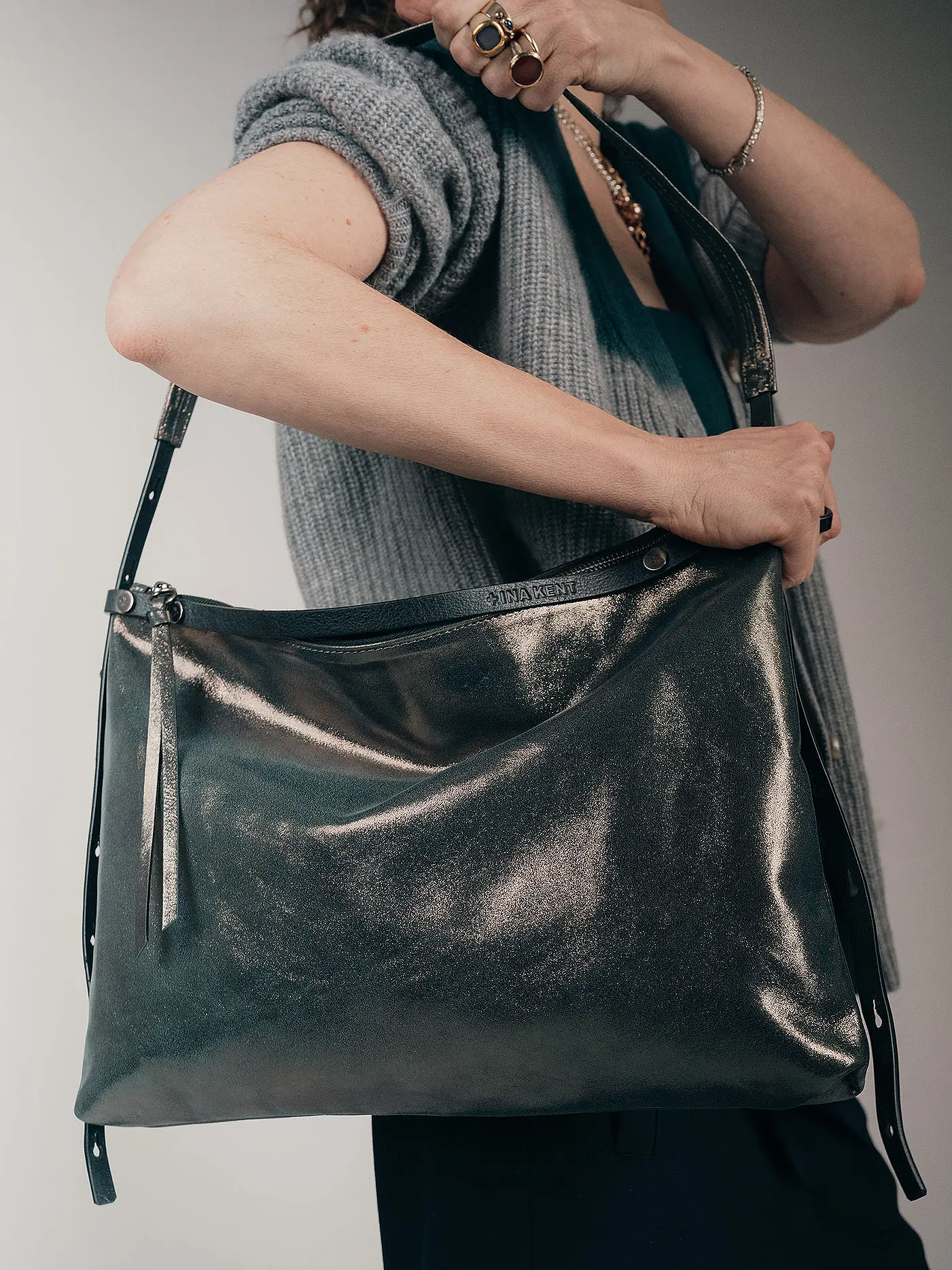INA KENT | Ledertasche - Umhängetasche ROVE Ed. 1 | schwarz