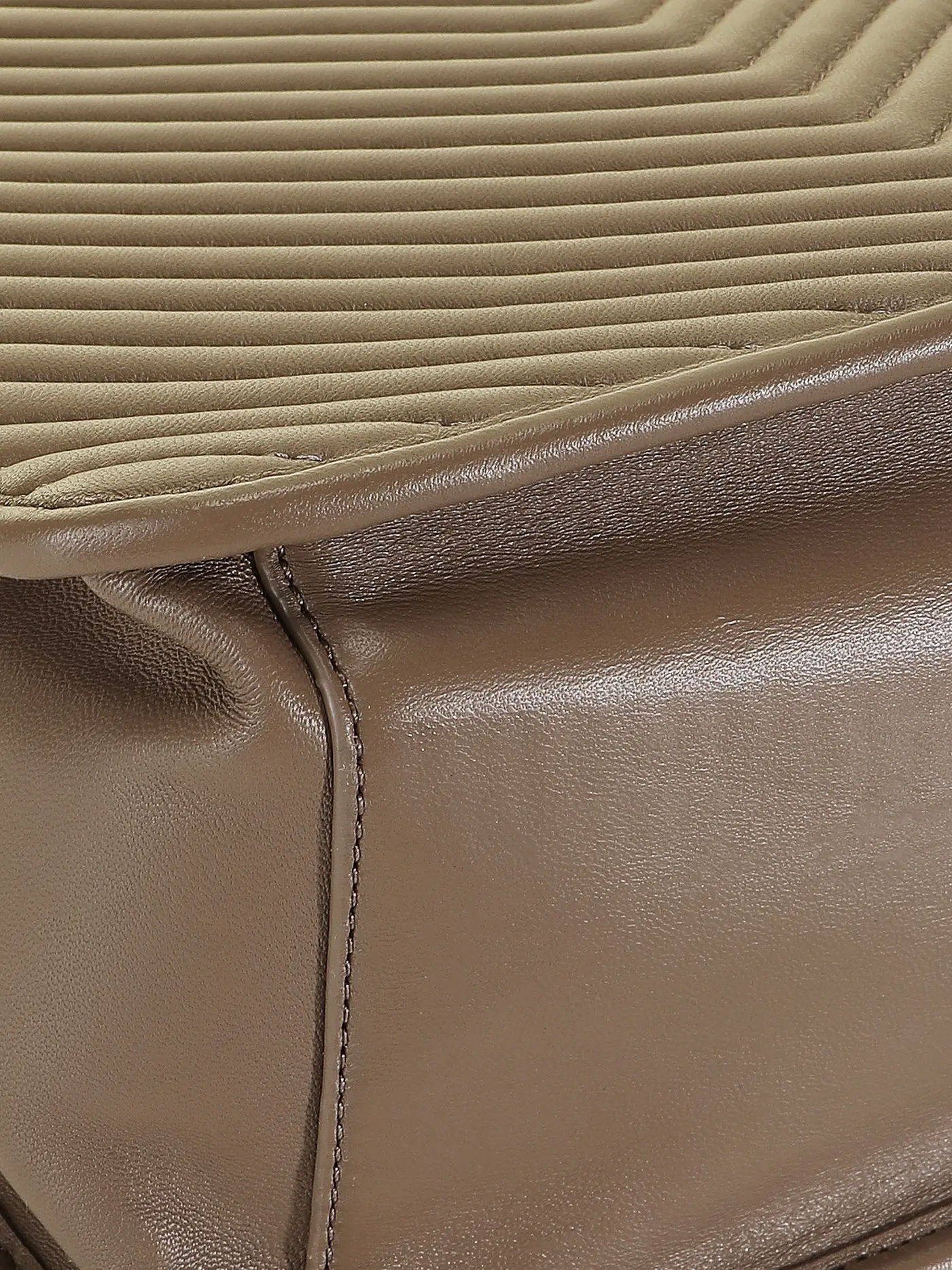 LES VISIONNAIRES | Ledertasche - Tot Bag LENA QUILTING | camel