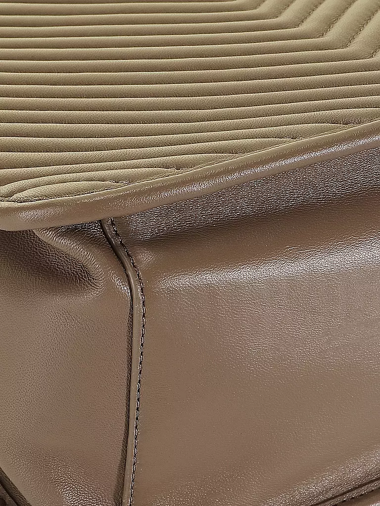 LES VISIONNAIRES | Ledertasche - Tot Bag LENA QUILTING | dunkelgrün